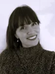 Dr. Avelina Lovis Schmidt